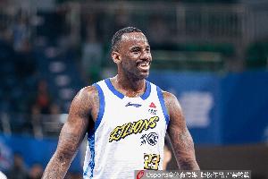 北京男篮外援桑普森伤情问题不大球队保险起见让他充分休息