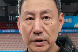 李楠：桑普森今晚能够出战广东队的阵容比之前更充实了