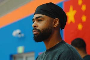 拉塞尔:有人劝我继续等待NBA机会但我清楚自己想做什么