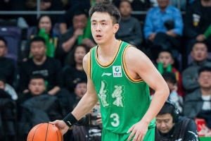 乌戈:继伟从国家队回来给他两个月调整期把他的身心状态调整好